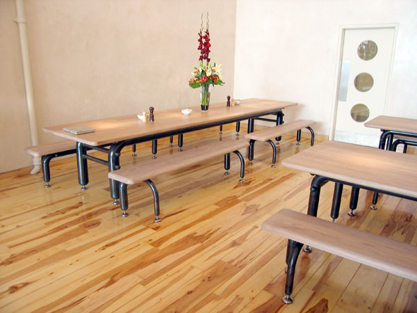 zesca-bench-2006/2-tables-and-benches.jpg